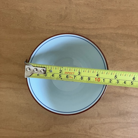 Japanese Porcelain Bowls x 3 - Picture 11 of 13